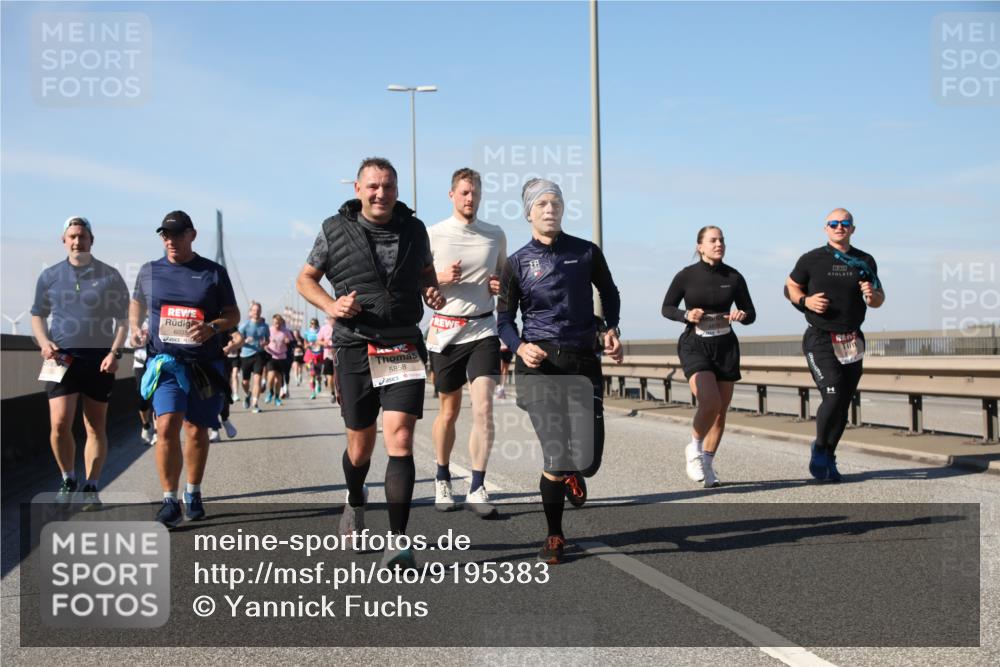 03.10.2025 - Köhlbrandbrückenlauf Yannick Fuchs http://msf.ph/oto/9195383 03.10.2025 11:59:20 Position 3 6035, 5858 meine-sportfotos.de