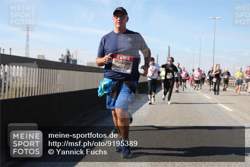 03.10.2025 - Köhlbrandbrückenlauf Yannick Fuchs http://msf.ph/oto/9195389 03.10.2025 11:59:22 Position 3 6035 meine-sportfotos.de