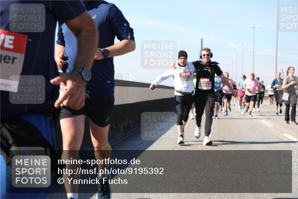 03.10.2025 - Köhlbrandbrückenlauf Yannick Fuchs http://msf.ph/oto/9195392 03.10.2025 11:59:23 Position 3  meine-sportfotos.de