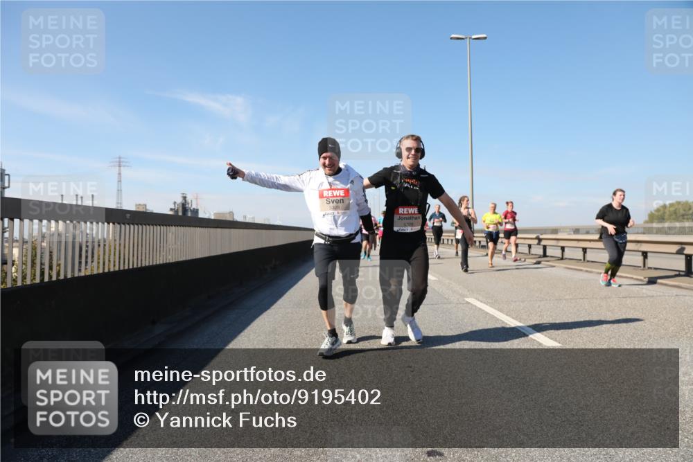 03.10.2025 - Köhlbrandbrückenlauf Yannick Fuchs http://msf.ph/oto/9195402 03.10.2025 11:59:25 Position 3 5329, 5328 meine-sportfotos.de
