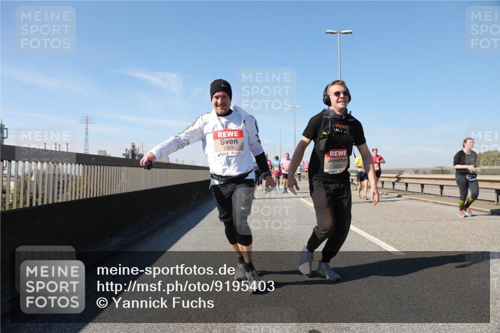 03.10.2025 - Köhlbrandbrückenlauf Yannick Fuchs http://msf.ph/oto/9195403 03.10.2025 11:59:25 Position 3 5329, 5328 meine-sportfotos.de