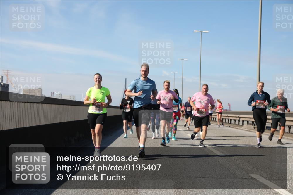 03.10.2025 - Köhlbrandbrückenlauf Yannick Fuchs http://msf.ph/oto/9195407 03.10.2025 11:59:26 Position 3 4264 meine-sportfotos.de