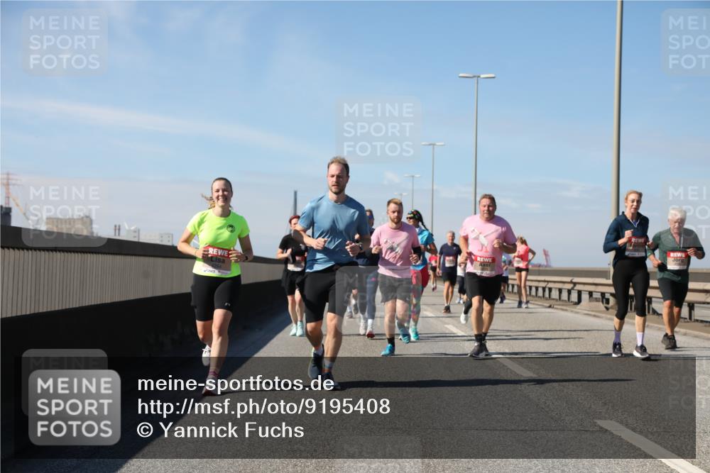 03.10.2025 - Köhlbrandbrückenlauf Yannick Fuchs http://msf.ph/oto/9195408 03.10.2025 11:59:26 Position 3  meine-sportfotos.de
