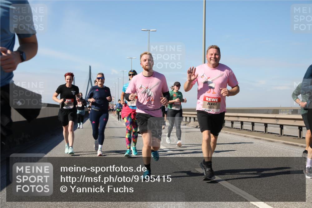 03.10.2025 - Köhlbrandbrückenlauf Yannick Fuchs http://msf.ph/oto/9195415 03.10.2025 11:59:28 Position 3 5873 meine-sportfotos.de