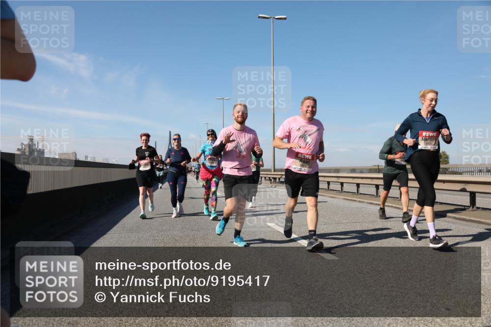 03.10.2025 - Köhlbrandbrückenlauf Yannick Fuchs http://msf.ph/oto/9195417 03.10.2025 11:59:29 Position 3 4826 meine-sportfotos.de