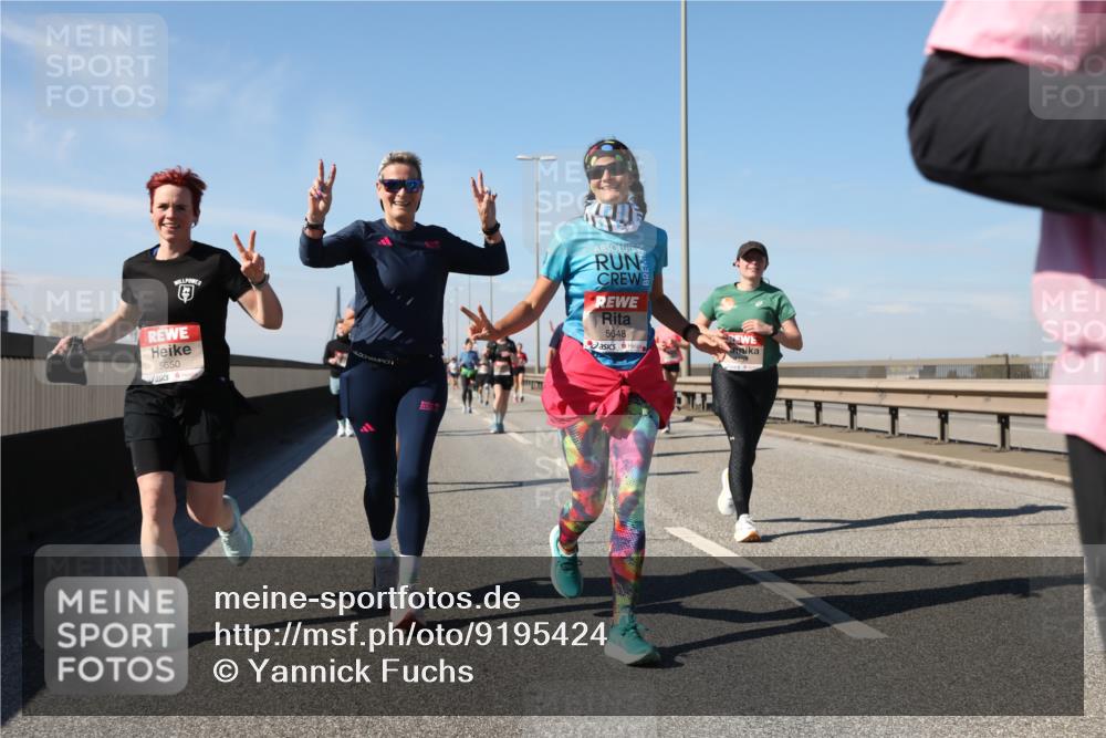 03.10.2025 - Köhlbrandbrückenlauf Yannick Fuchs http://msf.ph/oto/9195424 03.10.2025 11:59:30 Position 3 5650, 5648 meine-sportfotos.de