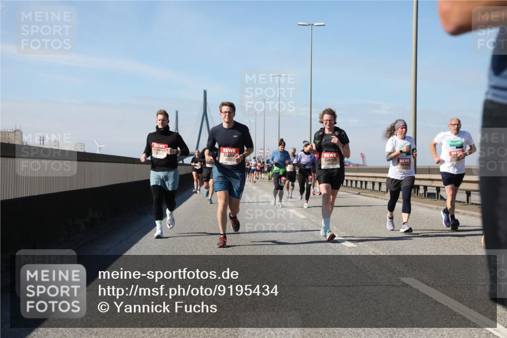 03.10.2025 - Köhlbrandbrückenlauf Yannick Fuchs http://msf.ph/oto/9195434 03.10.2025 11:59:33 Position 3 6500 meine-sportfotos.de