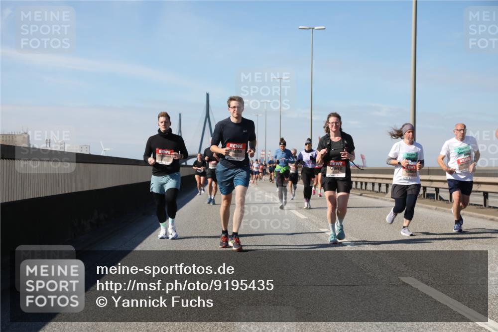 03.10.2025 - Köhlbrandbrückenlauf Yannick Fuchs http://msf.ph/oto/9195435 03.10.2025 11:59:33 Position 3 5144 meine-sportfotos.de