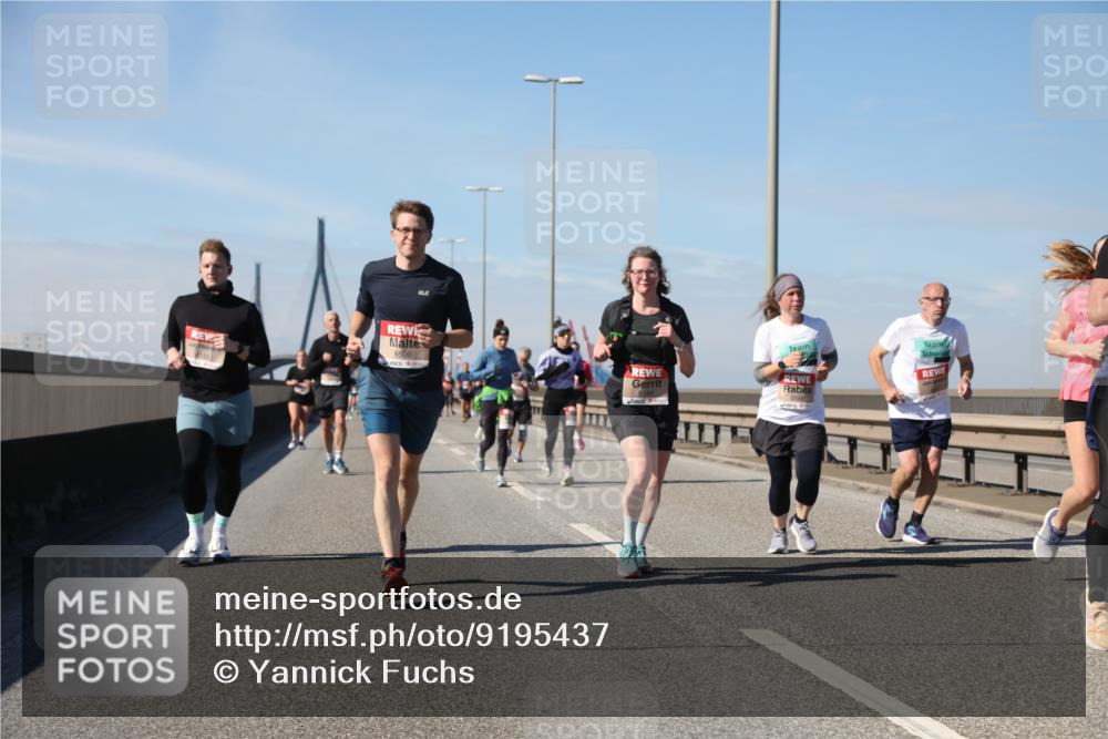 03.10.2025 - Köhlbrandbrückenlauf Yannick Fuchs http://msf.ph/oto/9195437 03.10.2025 11:59:34 Position 3 6500 meine-sportfotos.de