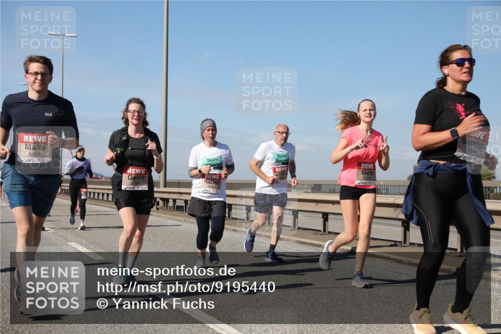 03.10.2025 - Köhlbrandbrückenlauf Yannick Fuchs http://msf.ph/oto/9195440 03.10.2025 11:59:34 Position 3 6500, 5144, 6568, 4139, 6136 meine-sportfotos.de
