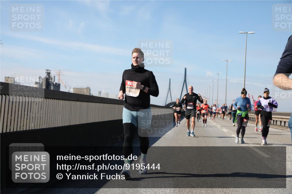 03.10.2025 - Köhlbrandbrückenlauf Yannick Fuchs http://msf.ph/oto/9195444 03.10.2025 11:59:35 Position 3 4143 meine-sportfotos.de