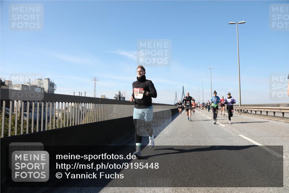 03.10.2025 - Köhlbrandbrückenlauf Yannick Fuchs http://msf.ph/oto/9195448 03.10.2025 11:59:36 Position 3  meine-sportfotos.de