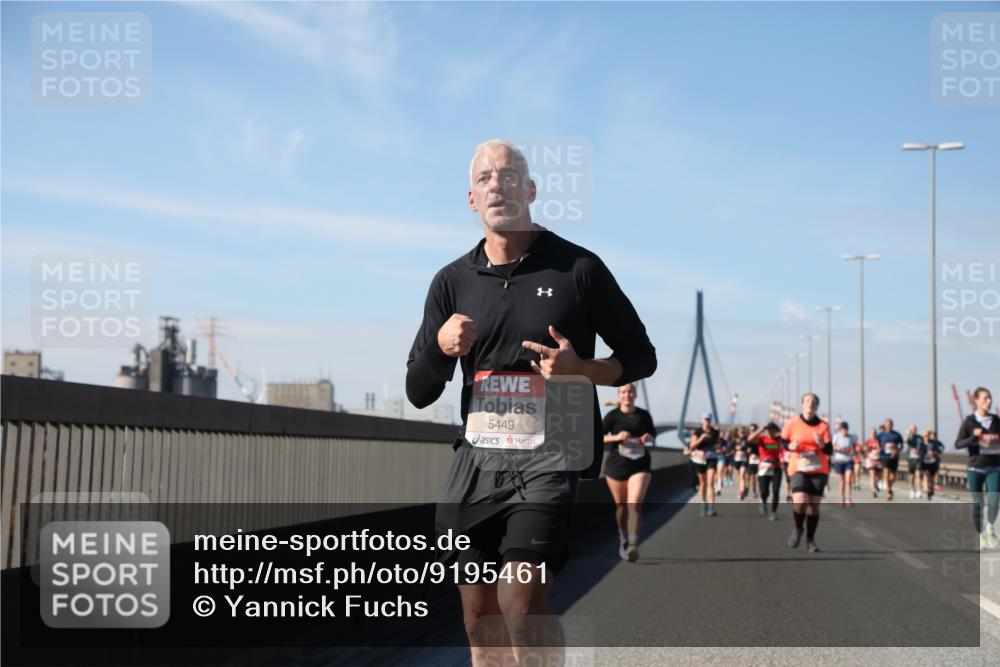 03.10.2025 - Köhlbrandbrückenlauf Yannick Fuchs http://msf.ph/oto/9195461 03.10.2025 11:59:39 Position 3 5449 meine-sportfotos.de