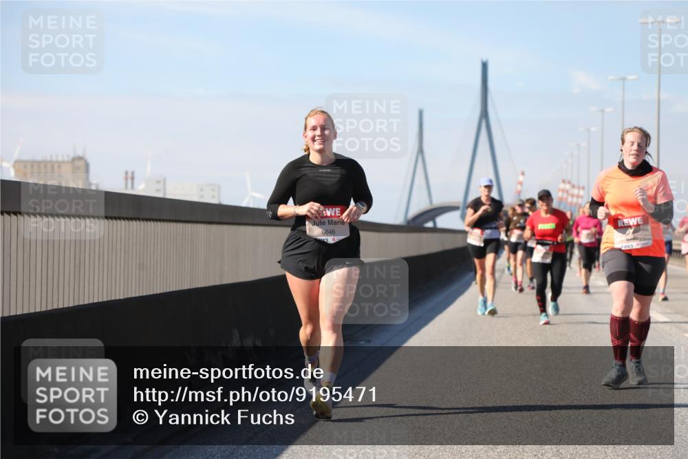 03.10.2025 - Köhlbrandbrückenlauf Yannick Fuchs http://msf.ph/oto/9195471 03.10.2025 11:59:41 Position 3 6646, 6785 meine-sportfotos.de