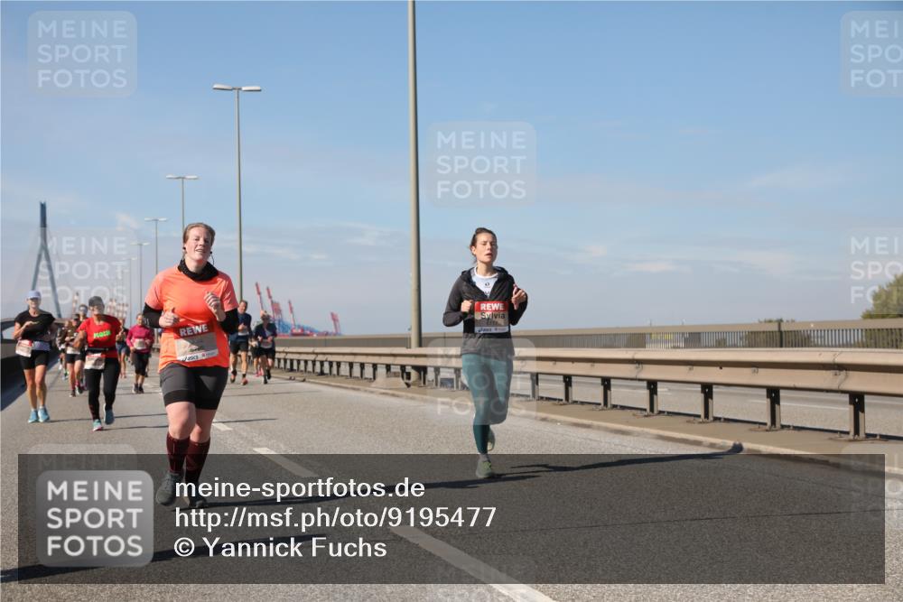 03.10.2025 - Köhlbrandbrückenlauf Yannick Fuchs http://msf.ph/oto/9195477 03.10.2025 11:59:43 Position 3  meine-sportfotos.de