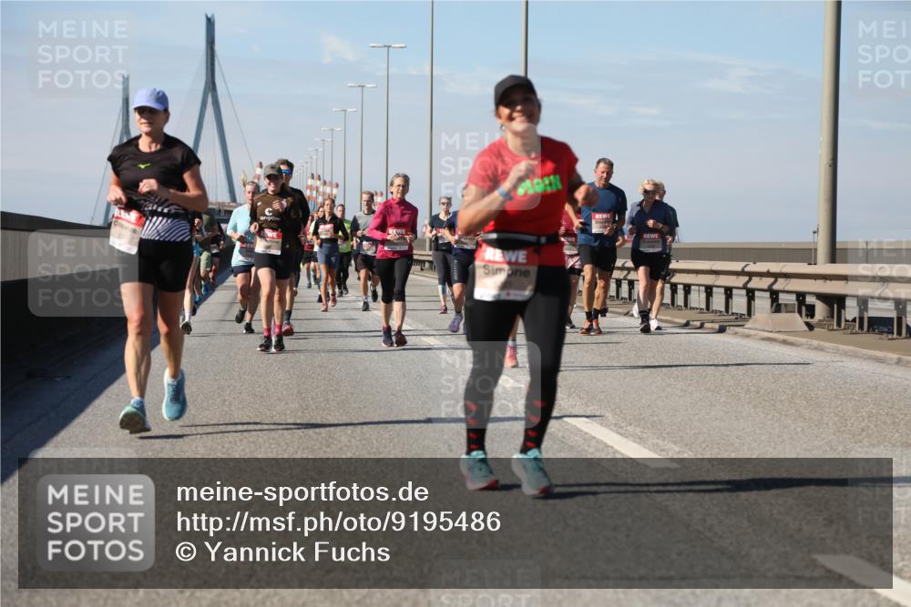 03.10.2025 - Köhlbrandbrückenlauf Yannick Fuchs http://msf.ph/oto/9195486 03.10.2025 11:59:45 Position 3 4 meine-sportfotos.de