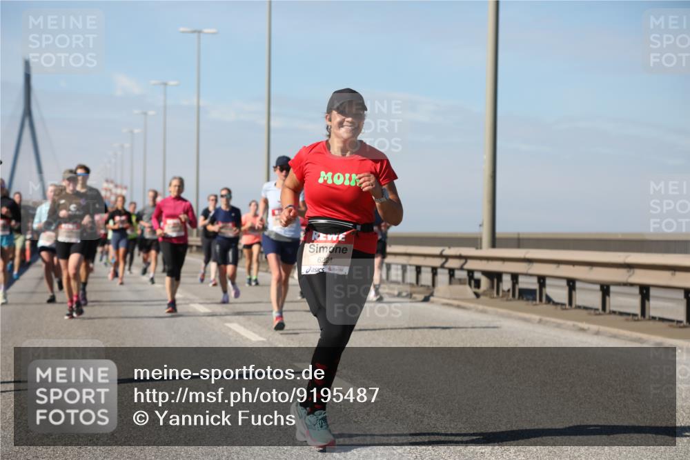 03.10.2025 - Köhlbrandbrückenlauf Yannick Fuchs http://msf.ph/oto/9195487 03.10.2025 11:59:46 Position 3 6221 meine-sportfotos.de