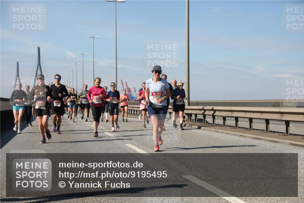 03.10.2025 - Köhlbrandbrückenlauf Yannick Fuchs http://msf.ph/oto/9195495 03.10.2025 11:59:48 Position 3  meine-sportfotos.de