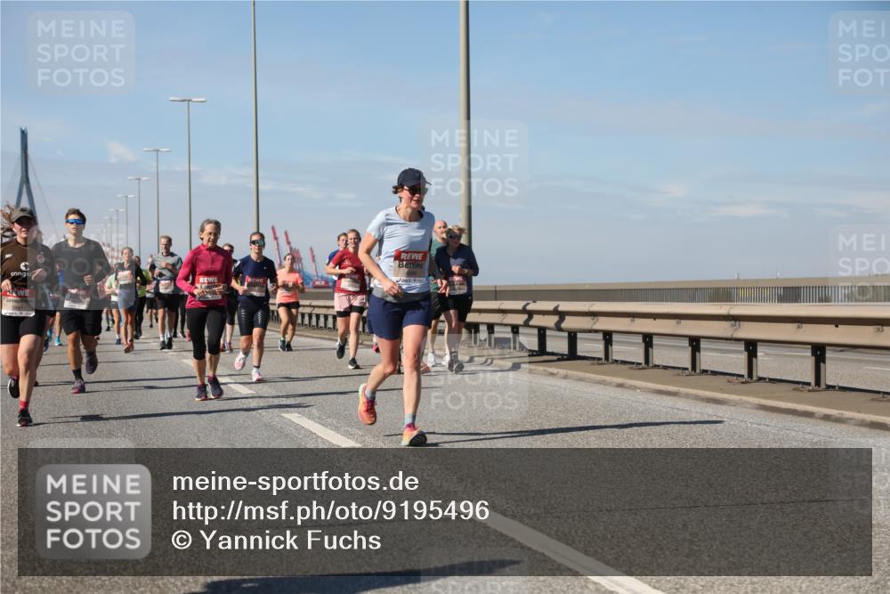 03.10.2025 - Köhlbrandbrückenlauf Yannick Fuchs http://msf.ph/oto/9195496 03.10.2025 11:59:48 Position 3 5841 meine-sportfotos.de