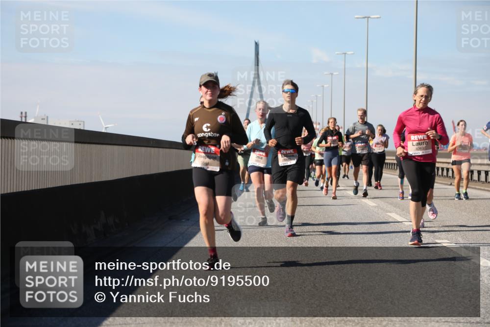 03.10.2025 - Köhlbrandbrückenlauf Yannick Fuchs http://msf.ph/oto/9195500 03.10.2025 11:59:49 Position 3 584, 4363, 6645, 6650 meine-sportfotos.de