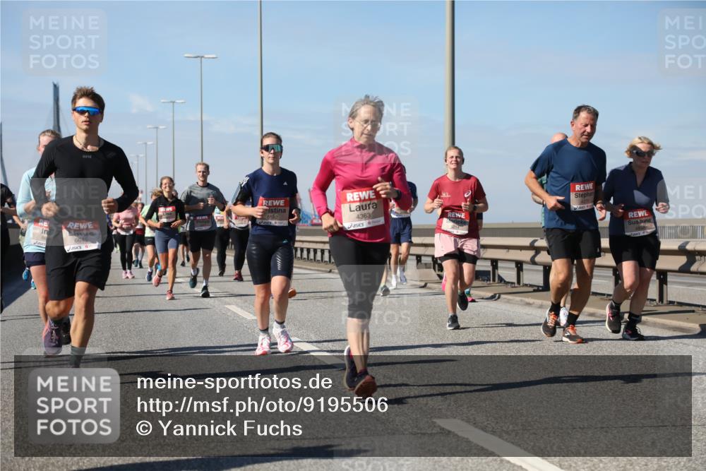 03.10.2025 - Köhlbrandbrückenlauf Yannick Fuchs http://msf.ph/oto/9195506 03.10.2025 11:59:51 Position 3 6645, 5192, 4363 meine-sportfotos.de