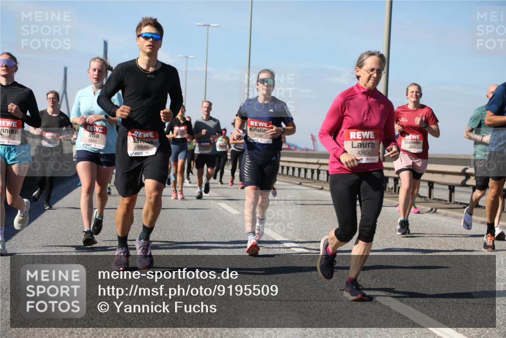 03.10.2025 - Köhlbrandbrückenlauf Yannick Fuchs http://msf.ph/oto/9195509 03.10.2025 11:59:51 Position 3 6650, 6645, 6648, 5192, 4363, 5214 meine-sportfotos.de