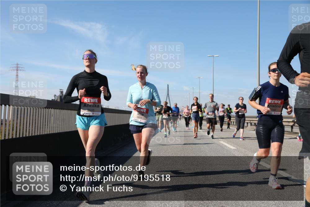 03.10.2025 - Köhlbrandbrückenlauf Yannick Fuchs http://msf.ph/oto/9195518 03.10.2025 11:59:53 Position 3 6648, 6650, 192 meine-sportfotos.de