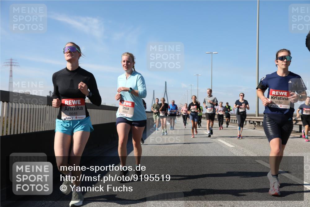 03.10.2025 - Köhlbrandbrückenlauf Yannick Fuchs http://msf.ph/oto/9195519 03.10.2025 11:59:53 Position 3 6648, 6650, 5192 meine-sportfotos.de