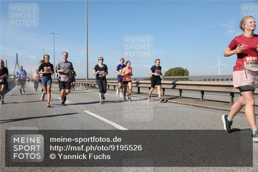 03.10.2025 - Köhlbrandbrückenlauf Yannick Fuchs http://msf.ph/oto/9195526 03.10.2025 11:59:55 Position 3 5214 meine-sportfotos.de
