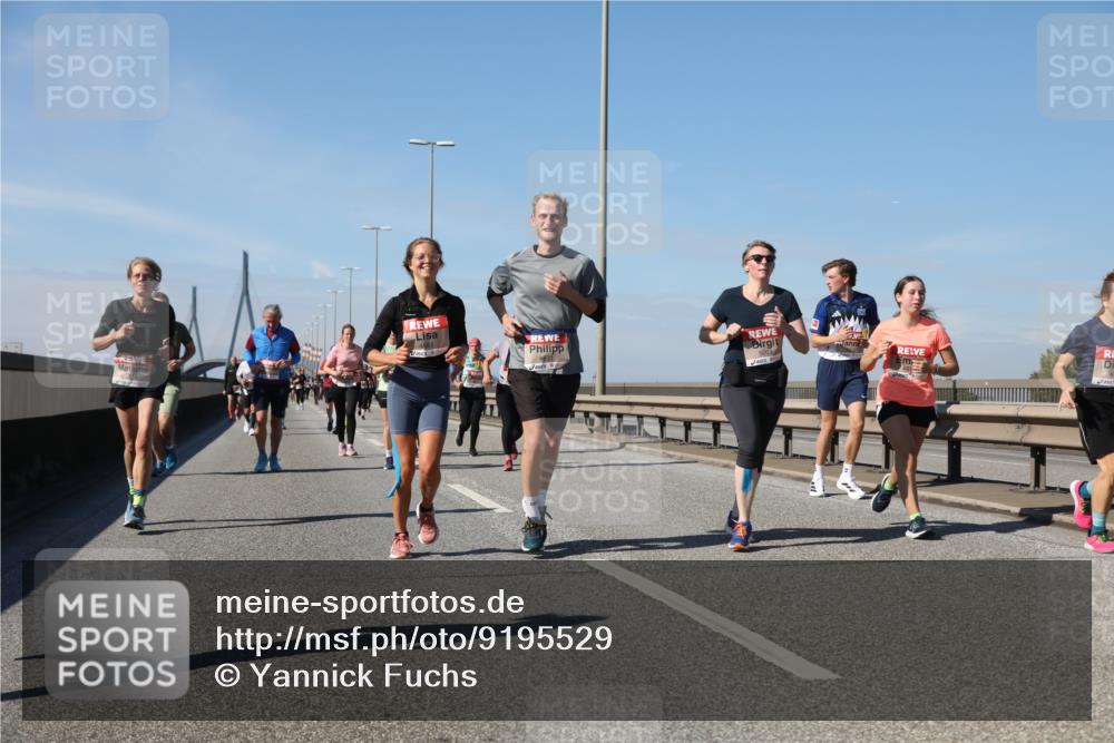 03.10.2025 - Köhlbrandbrückenlauf Yannick Fuchs http://msf.ph/oto/9195529 03.10.2025 11:59:55 Position 3 4631 meine-sportfotos.de