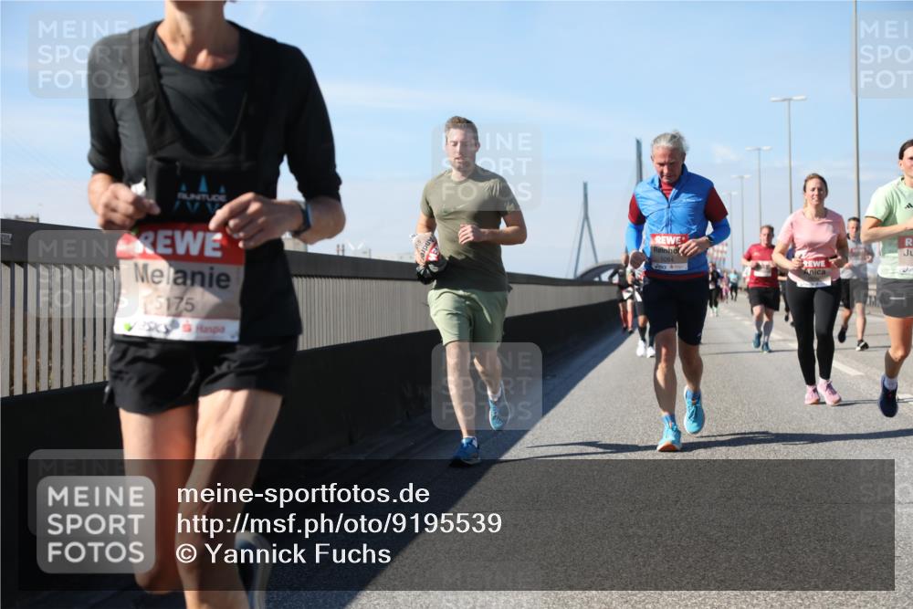 03.10.2025 - Köhlbrandbrückenlauf Yannick Fuchs http://msf.ph/oto/9195539 03.10.2025 11:59:58 Position 3 15175, 5084 meine-sportfotos.de