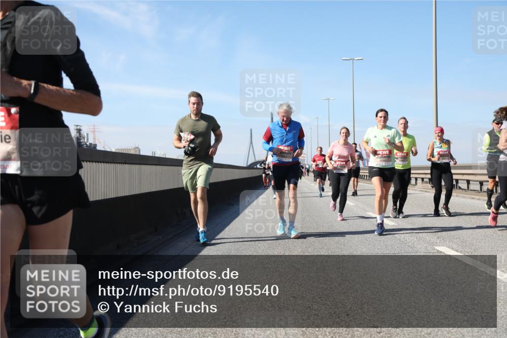 03.10.2025 - Köhlbrandbrückenlauf Yannick Fuchs http://msf.ph/oto/9195540 03.10.2025 11:59:58 Position 3 6589 meine-sportfotos.de