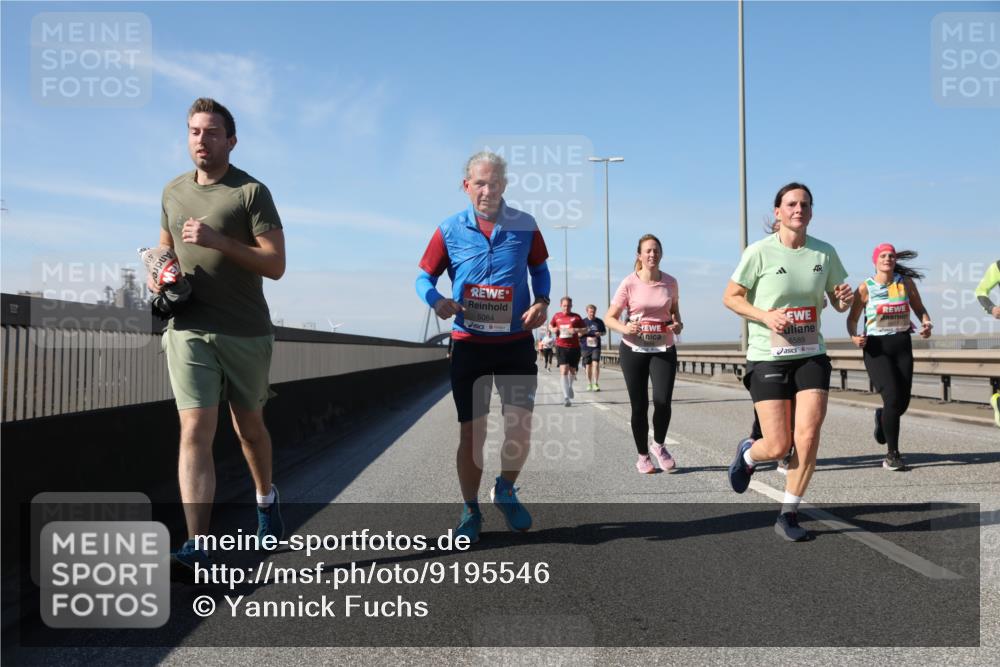 03.10.2025 - Köhlbrandbrückenlauf Yannick Fuchs http://msf.ph/oto/9195546 03.10.2025 11:59:59 Position 3 5084, 6589 meine-sportfotos.de