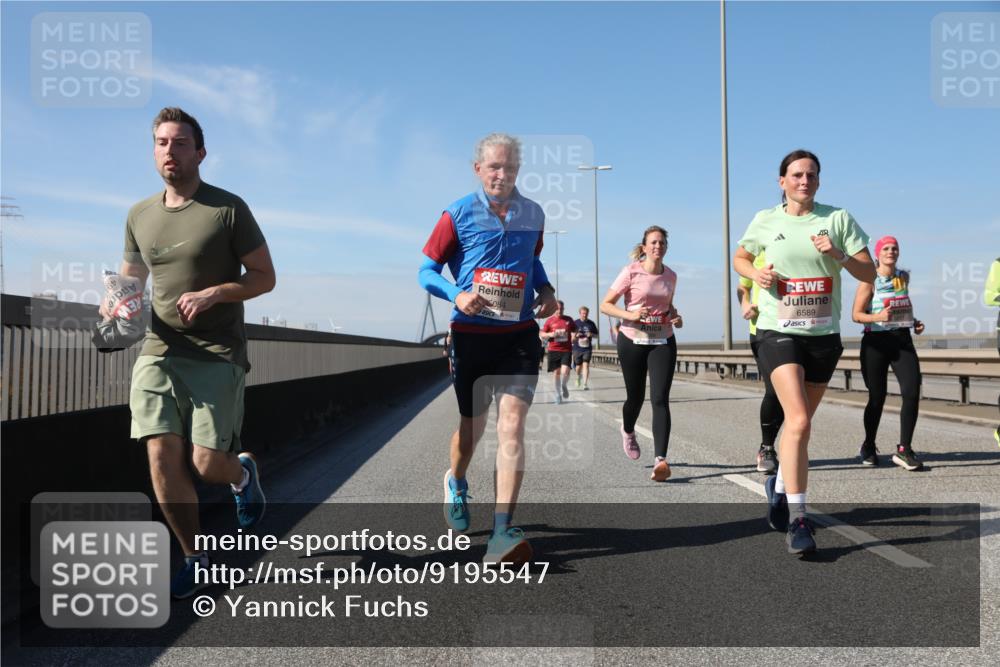 03.10.2025 - Köhlbrandbrückenlauf Yannick Fuchs http://msf.ph/oto/9195547 03.10.2025 11:59:59 Position 3 6, 084, 6589 meine-sportfotos.de