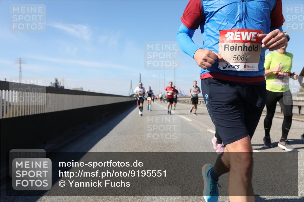 03.10.2025 - Köhlbrandbrückenlauf Yannick Fuchs http://msf.ph/oto/9195551 03.10.2025 12:00:00 Position 3 5084 meine-sportfotos.de