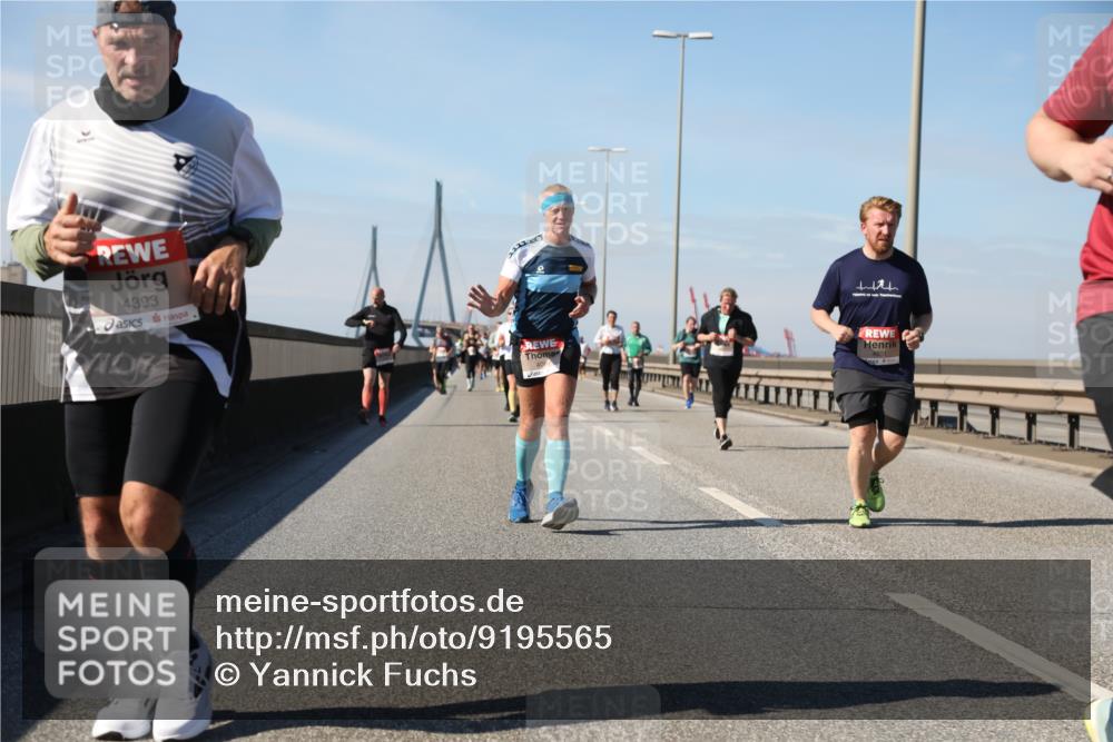 03.10.2025 - Köhlbrandbrückenlauf Yannick Fuchs http://msf.ph/oto/9195565 03.10.2025 12:00:04 Position 3 4393 meine-sportfotos.de