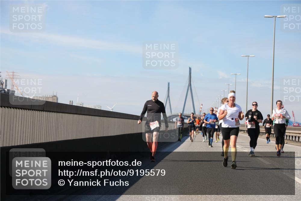 03.10.2025 - Köhlbrandbrückenlauf Yannick Fuchs http://msf.ph/oto/9195579 03.10.2025 12:00:08 Position 3  meine-sportfotos.de