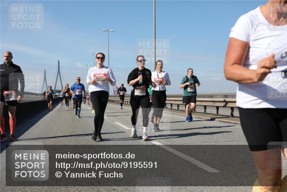 03.10.2025 - Köhlbrandbrückenlauf Yannick Fuchs http://msf.ph/oto/9195591 03.10.2025 12:00:13 Position 3 5774 meine-sportfotos.de