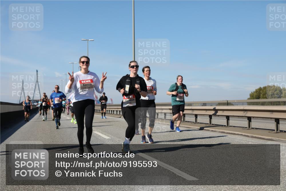 03.10.2025 - Köhlbrandbrückenlauf Yannick Fuchs http://msf.ph/oto/9195593 03.10.2025 12:00:13 Position 3 5774 meine-sportfotos.de