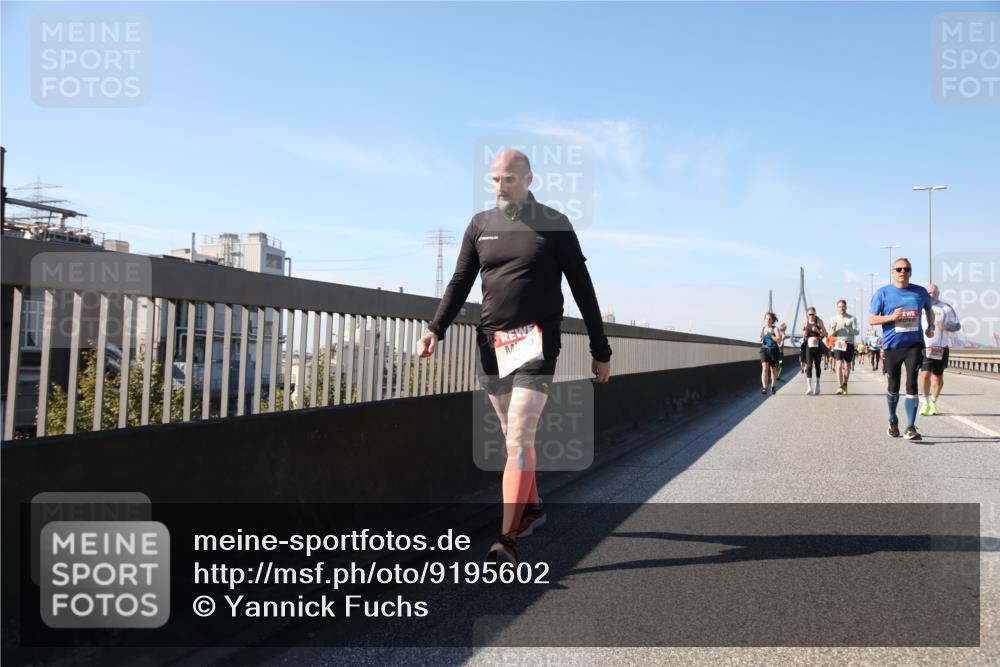 03.10.2025 - Köhlbrandbrückenlauf Yannick Fuchs http://msf.ph/oto/9195602 03.10.2025 12:00:15 Position 3  meine-sportfotos.de