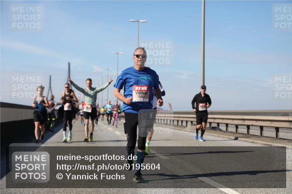 03.10.2025 - Köhlbrandbrückenlauf Yannick Fuchs http://msf.ph/oto/9195604 03.10.2025 12:00:16 Position 3 6262 meine-sportfotos.de