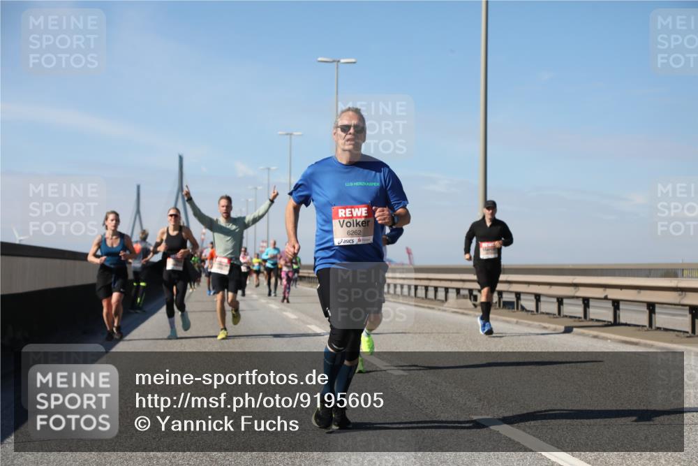03.10.2025 - Köhlbrandbrückenlauf Yannick Fuchs http://msf.ph/oto/9195605 03.10.2025 12:00:16 Position 3 6262 meine-sportfotos.de