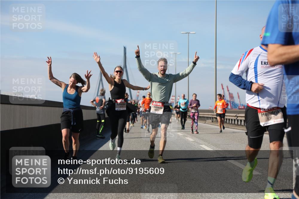 03.10.2025 - Köhlbrandbrückenlauf Yannick Fuchs http://msf.ph/oto/9195609 03.10.2025 12:00:17 Position 3 6675, 4367 meine-sportfotos.de