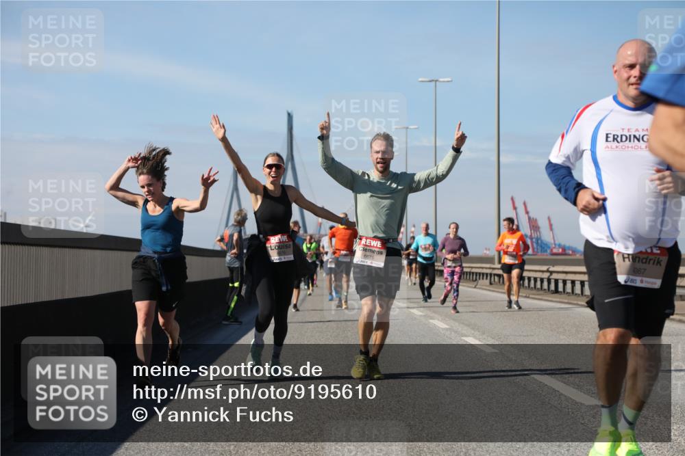 03.10.2025 - Köhlbrandbrückenlauf Yannick Fuchs http://msf.ph/oto/9195610 03.10.2025 12:00:17 Position 3 6675, 367 meine-sportfotos.de