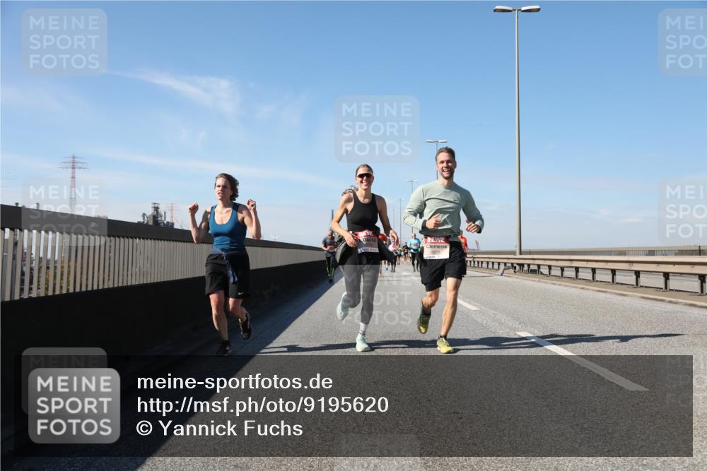 03.10.2025 - Köhlbrandbrückenlauf Yannick Fuchs http://msf.ph/oto/9195620 03.10.2025 12:00:20 Position 3 6675 meine-sportfotos.de
