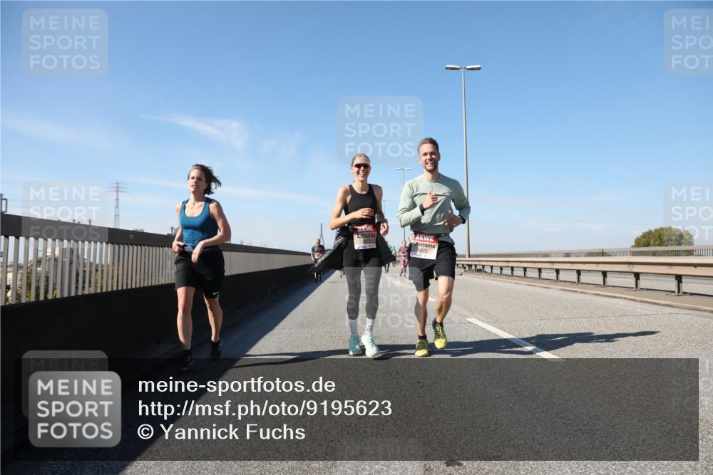 03.10.2025 - Köhlbrandbrückenlauf Yannick Fuchs http://msf.ph/oto/9195623 03.10.2025 12:00:20 Position 3 16675 meine-sportfotos.de