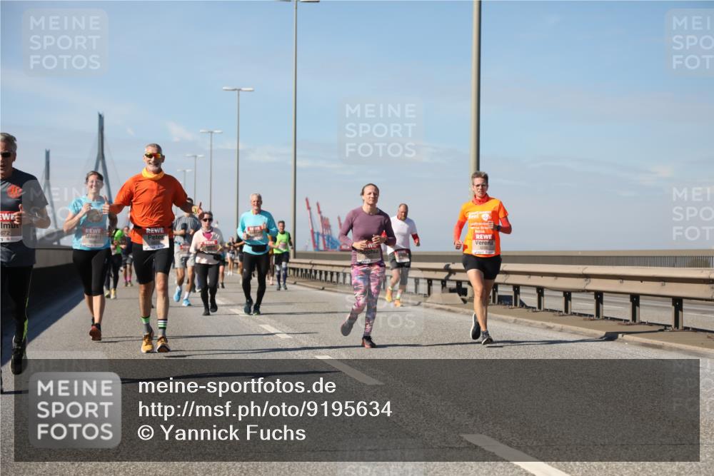 03.10.2025 - Köhlbrandbrückenlauf Yannick Fuchs http://msf.ph/oto/9195634 03.10.2025 12:00:23 Position 3 672, 04264 meine-sportfotos.de
