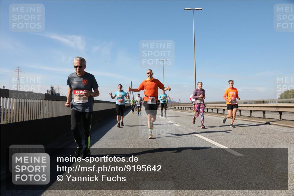 03.10.2025 - Köhlbrandbrückenlauf Yannick Fuchs http://msf.ph/oto/9195642 03.10.2025 12:00:25 Position 3 5672 meine-sportfotos.de