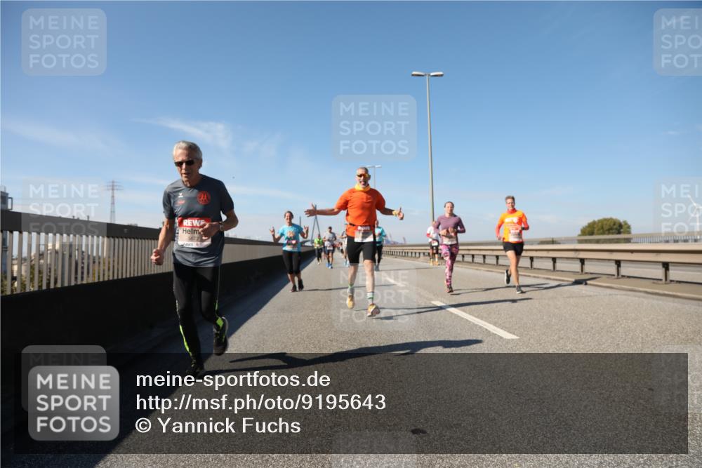 03.10.2025 - Köhlbrandbrückenlauf Yannick Fuchs http://msf.ph/oto/9195643 03.10.2025 12:00:25 Position 3 5672 meine-sportfotos.de