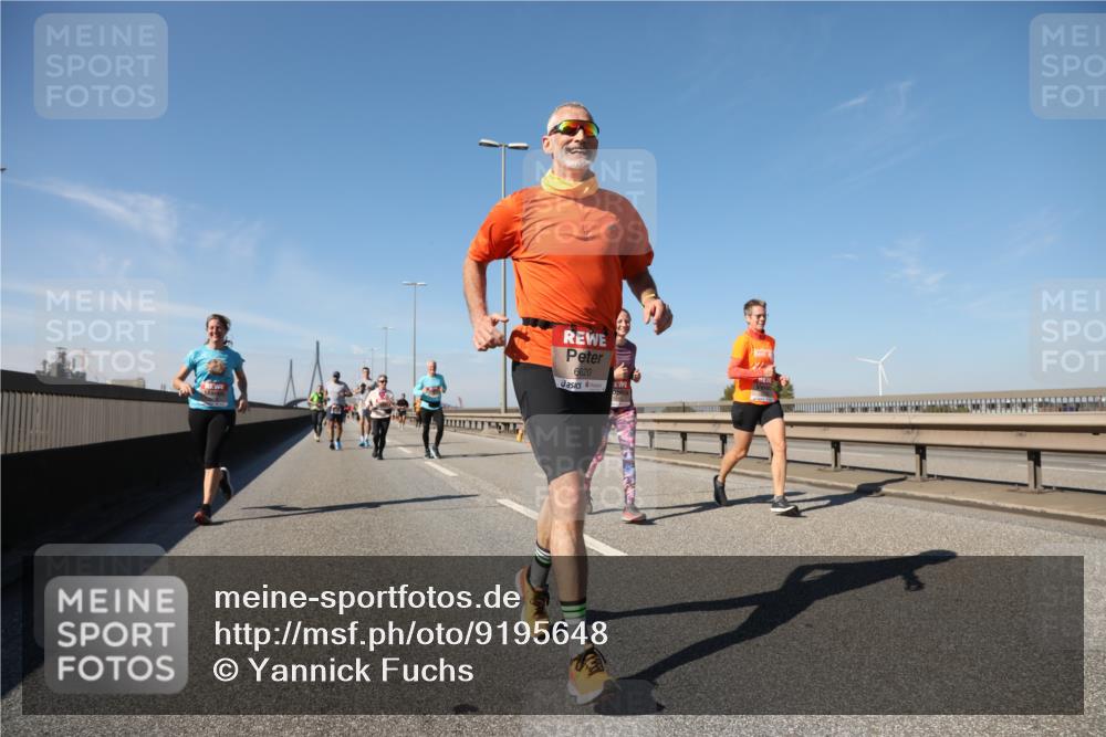 03.10.2025 - Köhlbrandbrückenlauf Yannick Fuchs http://msf.ph/oto/9195648 03.10.2025 12:00:26 Position 3 6620 meine-sportfotos.de